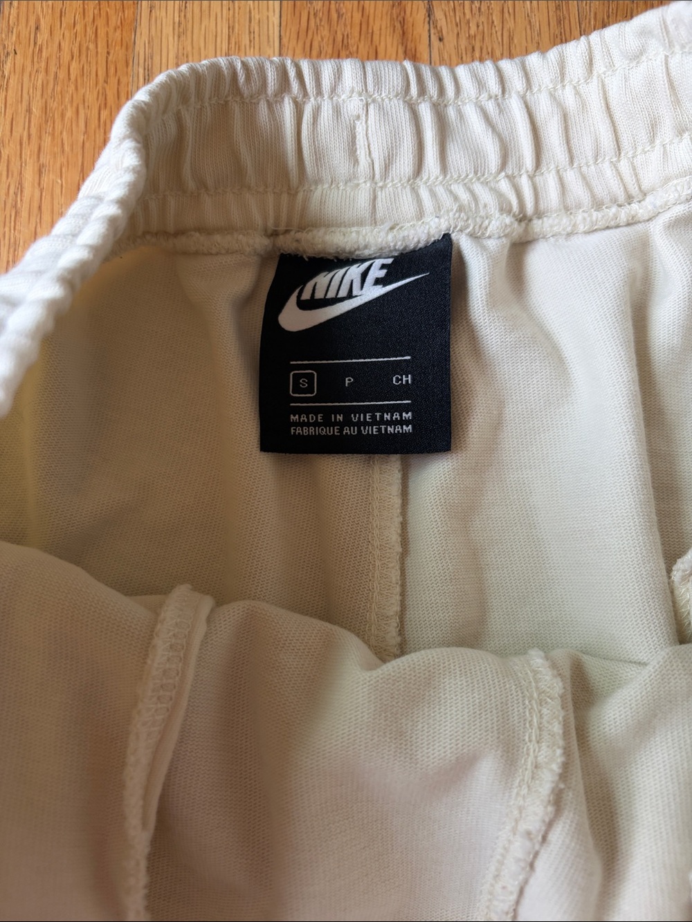 Nike Off-White Cotton Drawstring Shorts Small - Picture 2 of 4